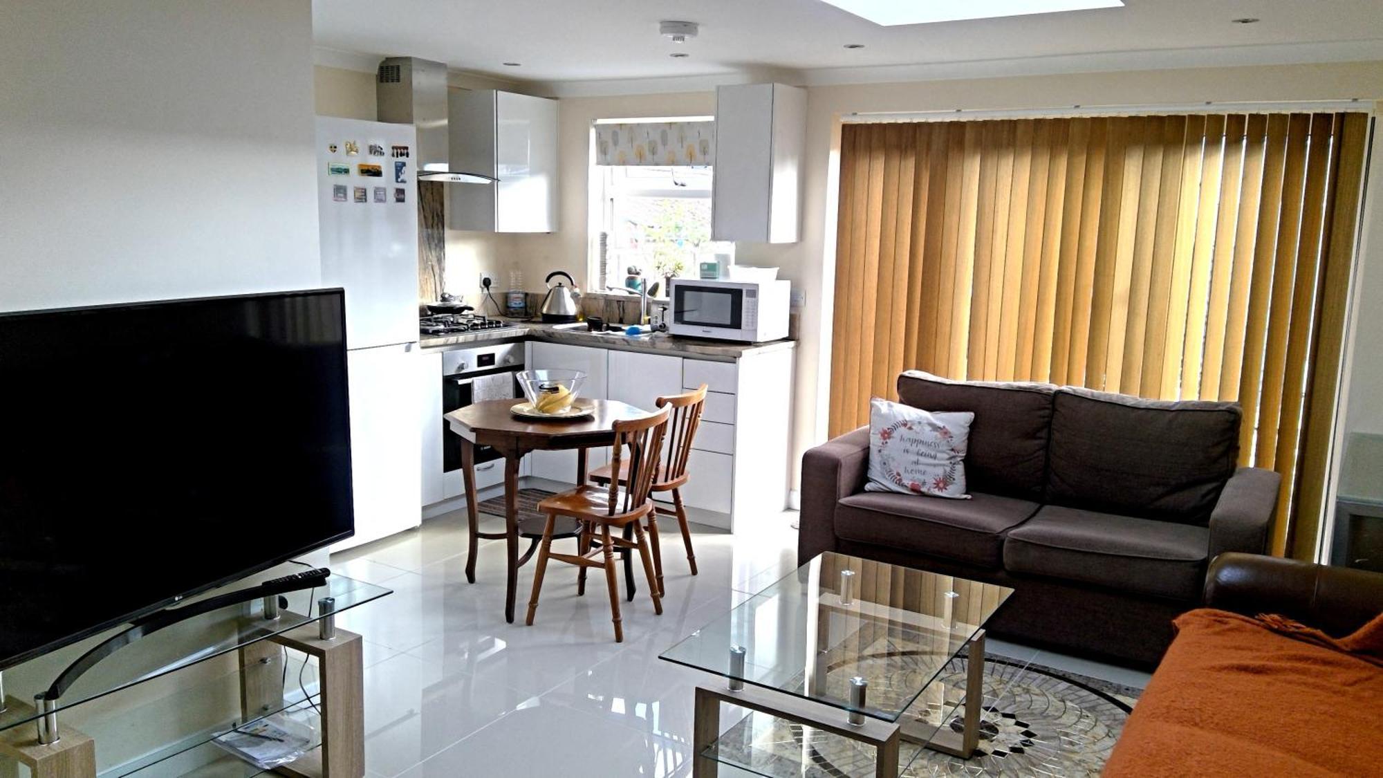 Luxury London Ensuite Double Room, Park Free, Tram-Train! Митчам Экстерьер фото